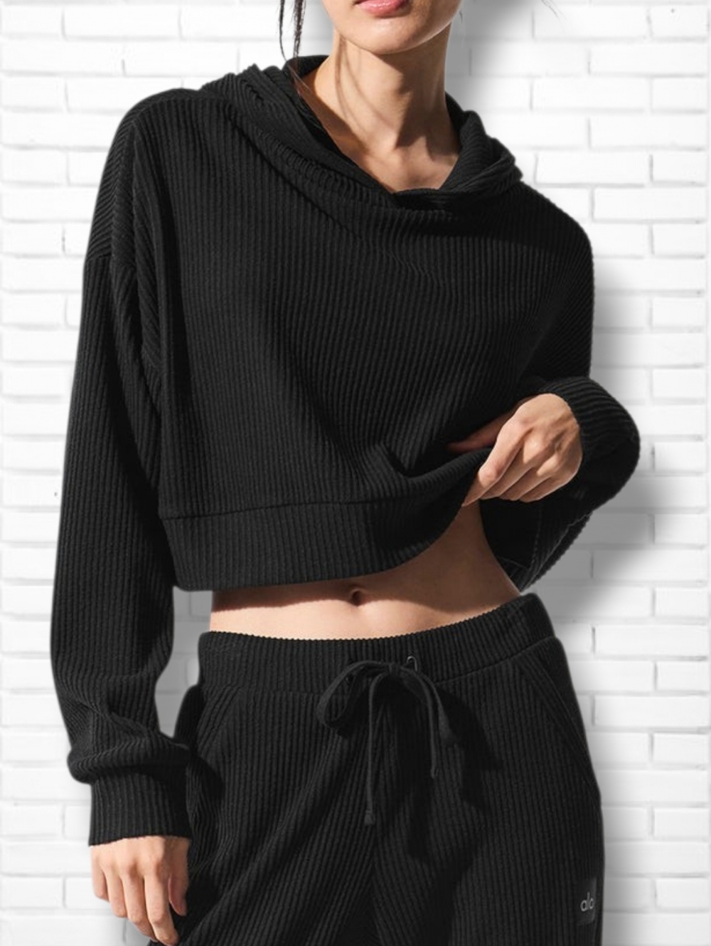 ALO Yoga Black Muse Ribbed Cropped Hoodie Size M